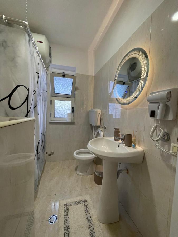 Leo'S Apartment Shkoder Exterior photo